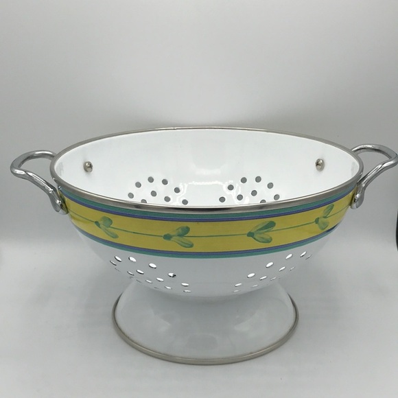 Pretty 8.5-inch enamel footed colander / strainer - Picture 1 of 4
